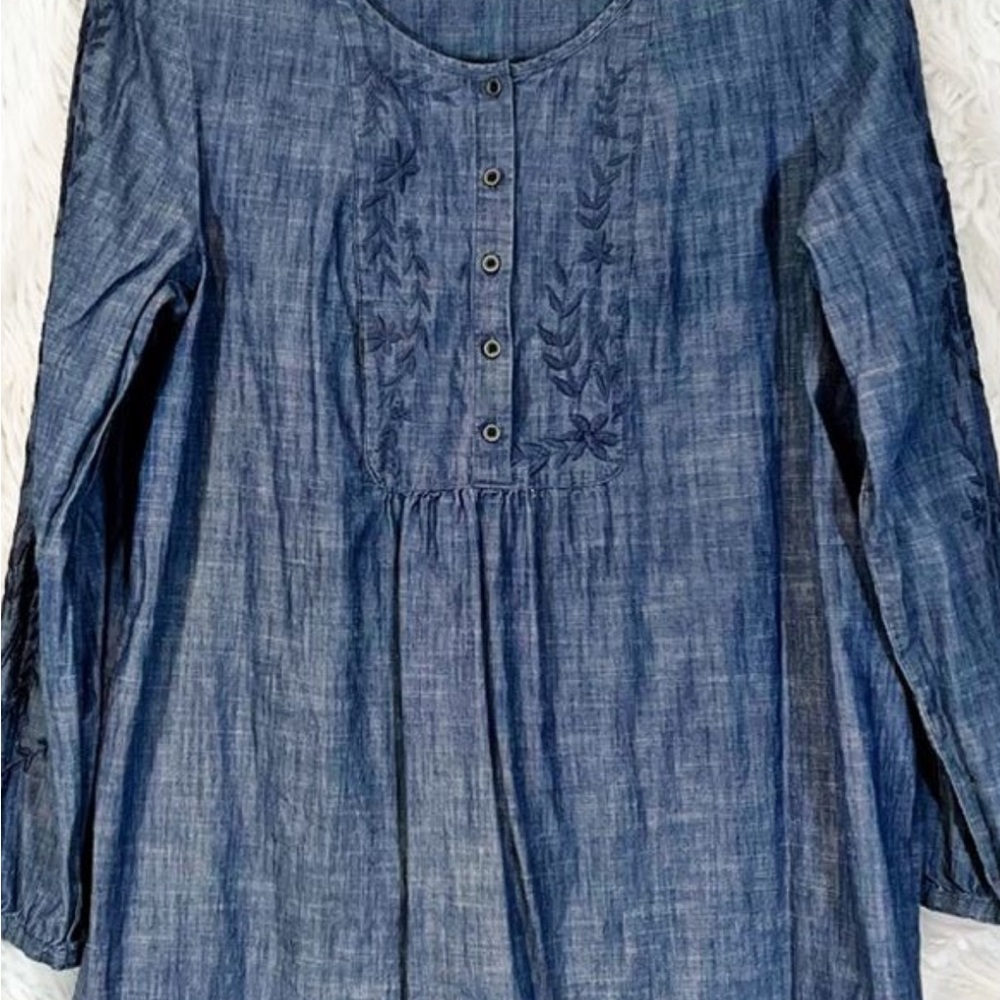 J.Jill Uncommon Threads embroidered chambray tunic